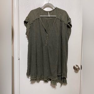 Free People Women’s Oversized Tee Size Medium Army Green M Fall Wear Long Shirt